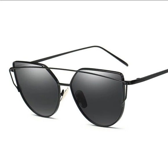 1pc Women Metal Frame Fashion Glasses Vintage Sunglasses
